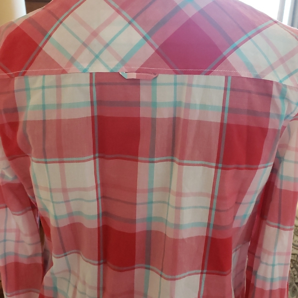 Button up top - Picture 4 of 5